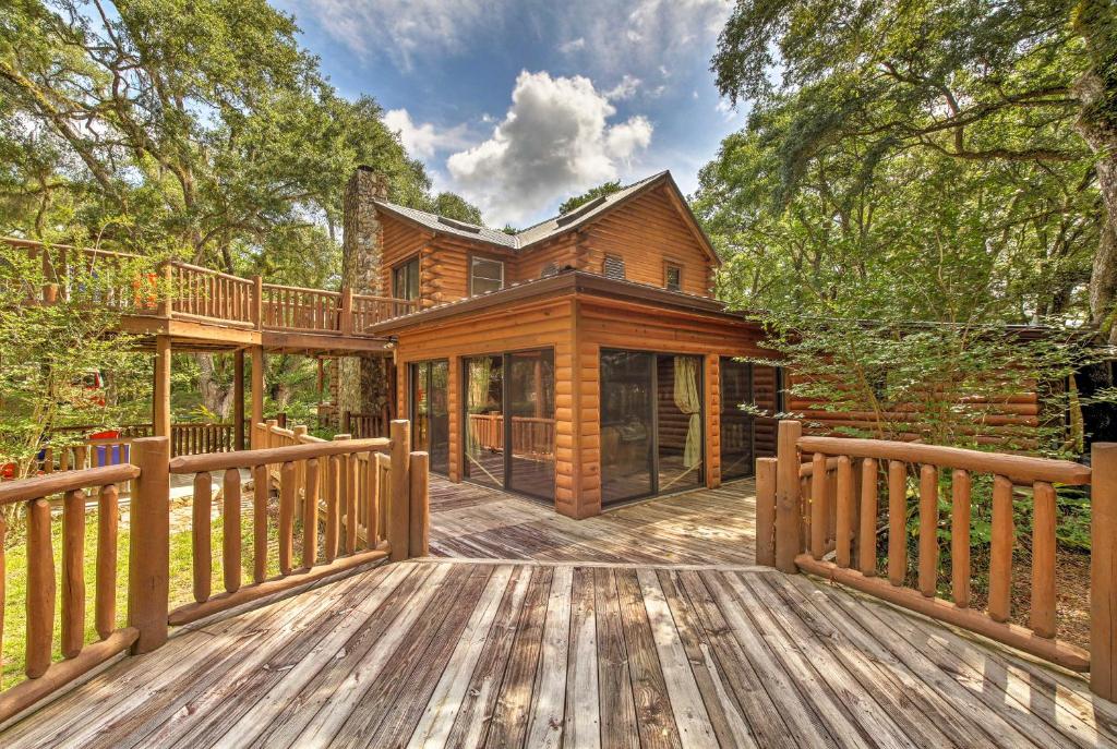 Quiet Inverness Log Cabin with Furnished Deck!